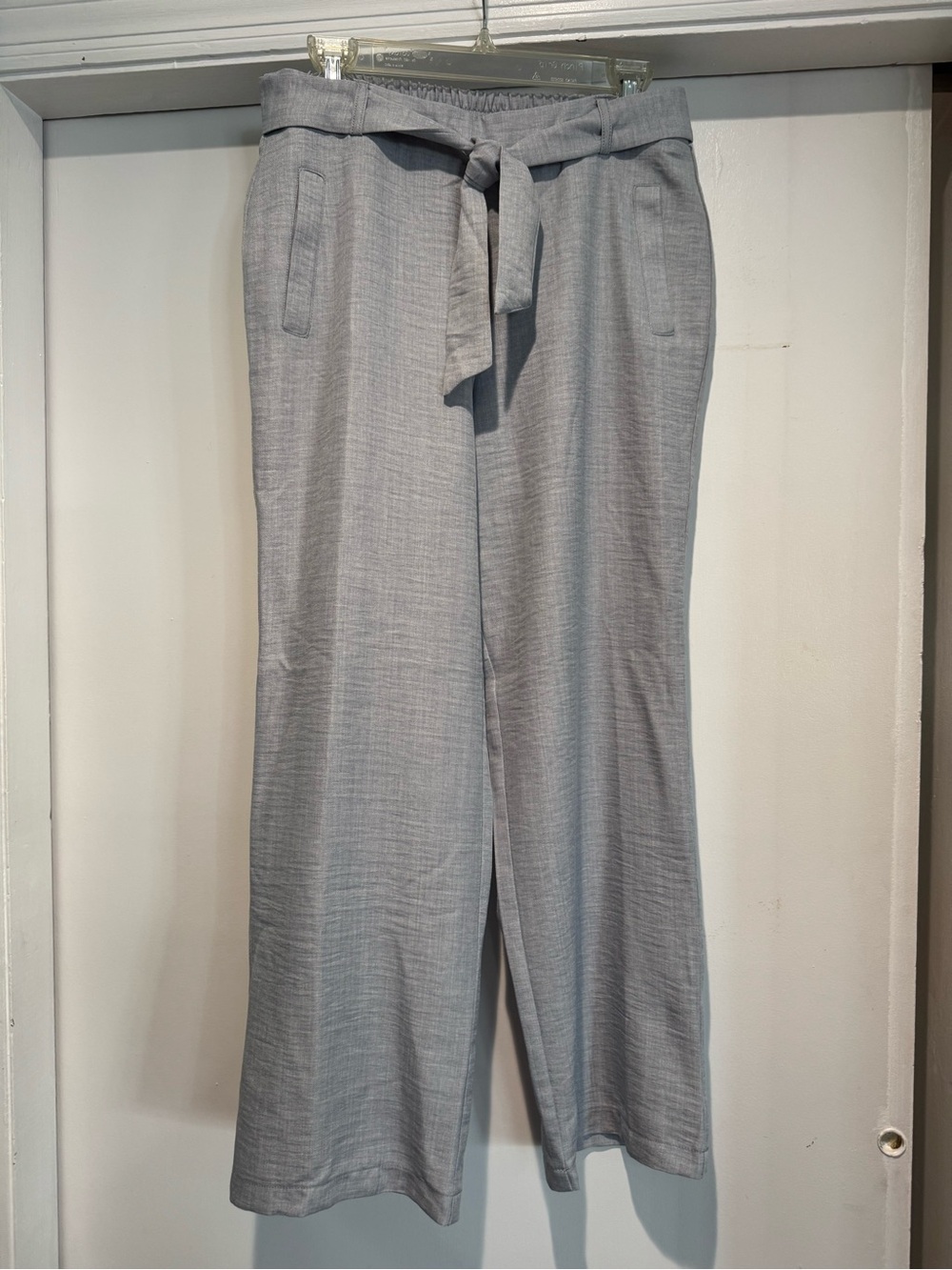 SOHO Apparel Ltd gray Flare Leg Tie Waist Pockets Pants petite M